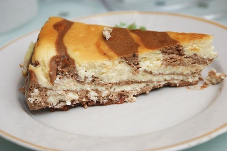 Рецепт творожного торта из печенья с шоколадом 