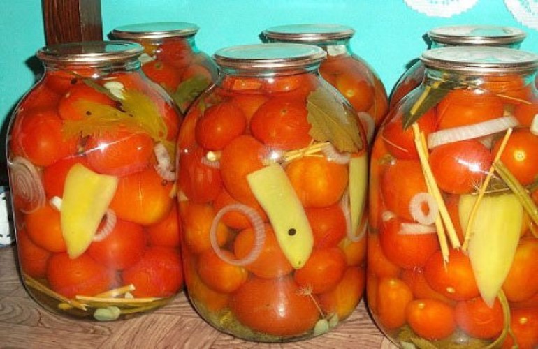 Как мариновать помидоры на зиму в банках простой рецепт с фото пошагово-2